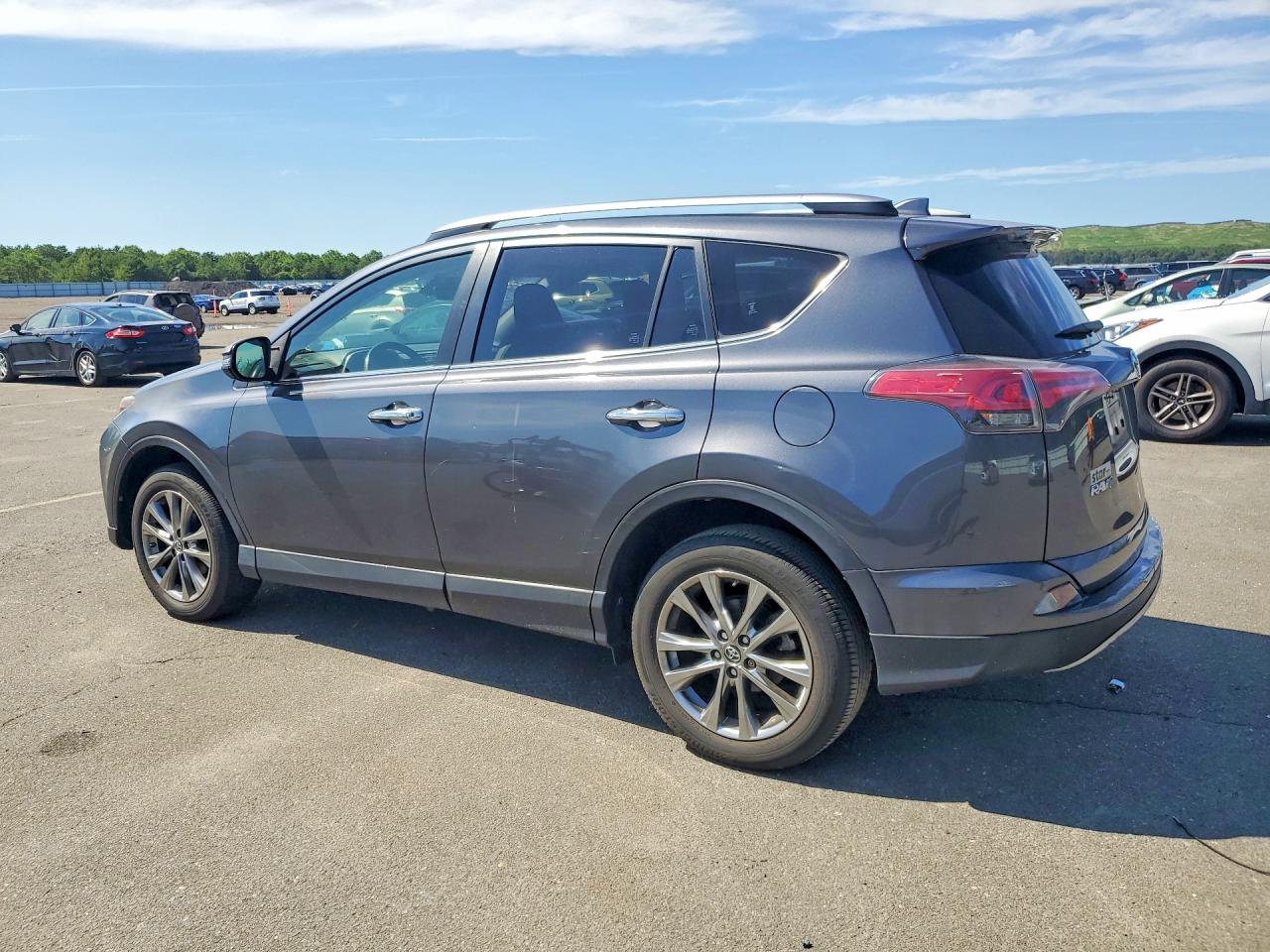 2018 TOYOTA RAV4 LIMITED — снимка 2