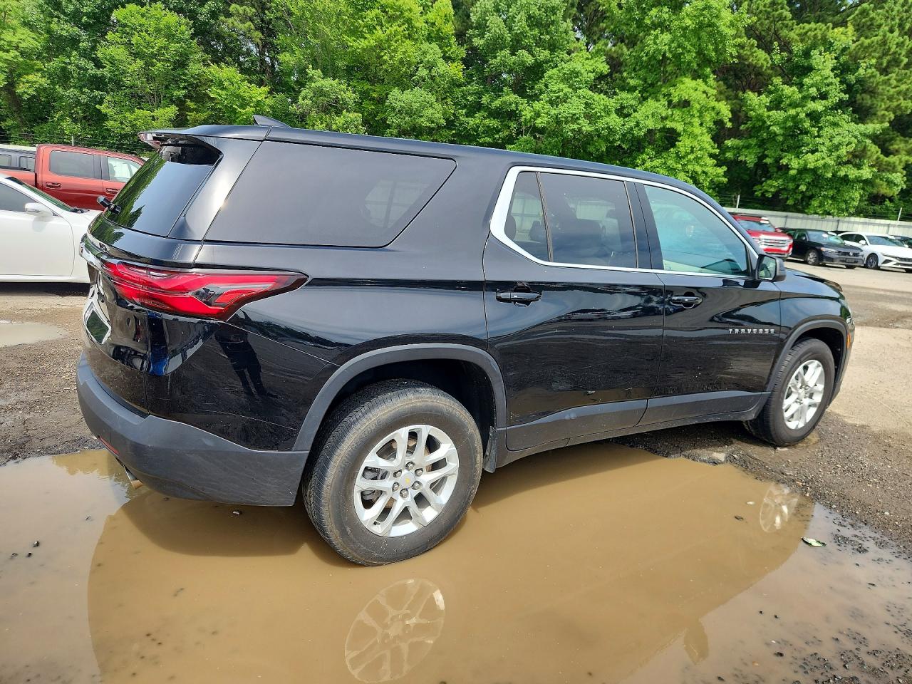 2023 CHEVROLET TRAVERSE LS — снимка 3