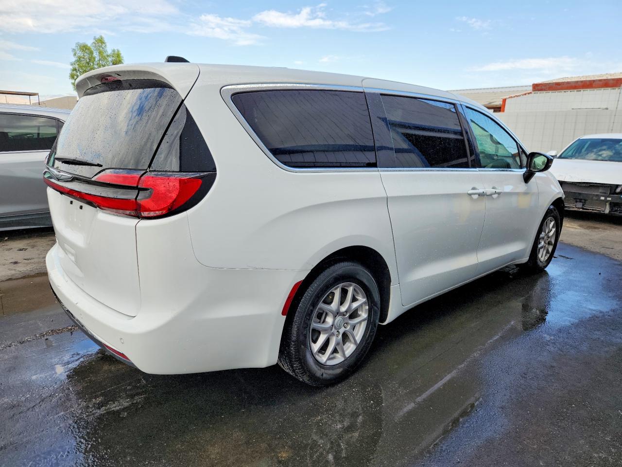 2025 CHRYSLER PACIFICA SELECT — снимка 3