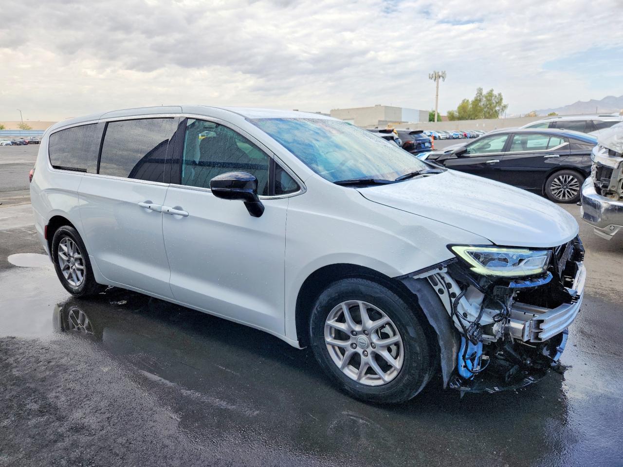 2025 CHRYSLER PACIFICA SELECT — снимка 4