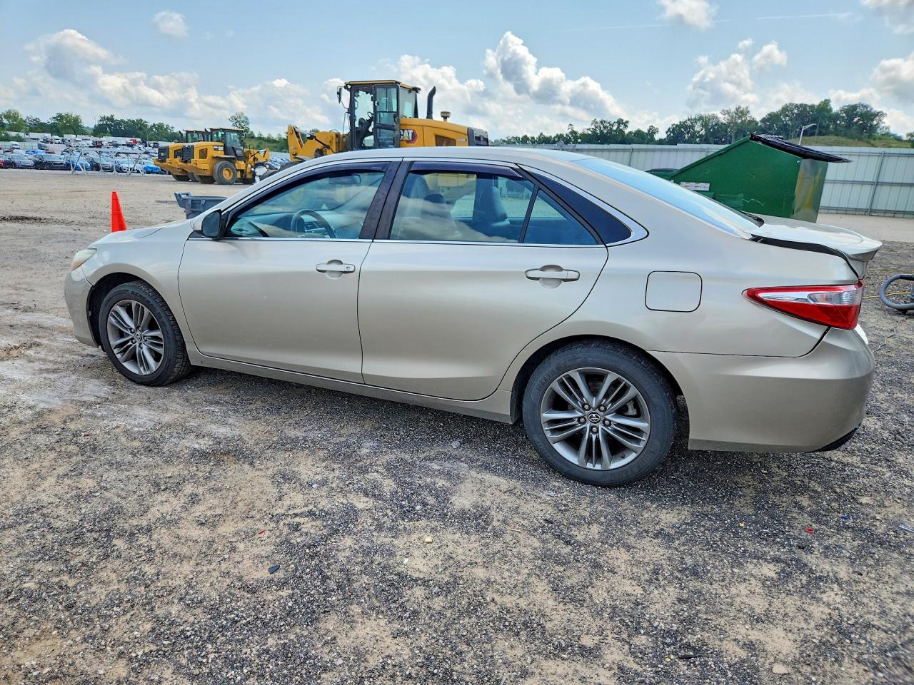 2016 TOYOTA CAMRY SE — снимка 2