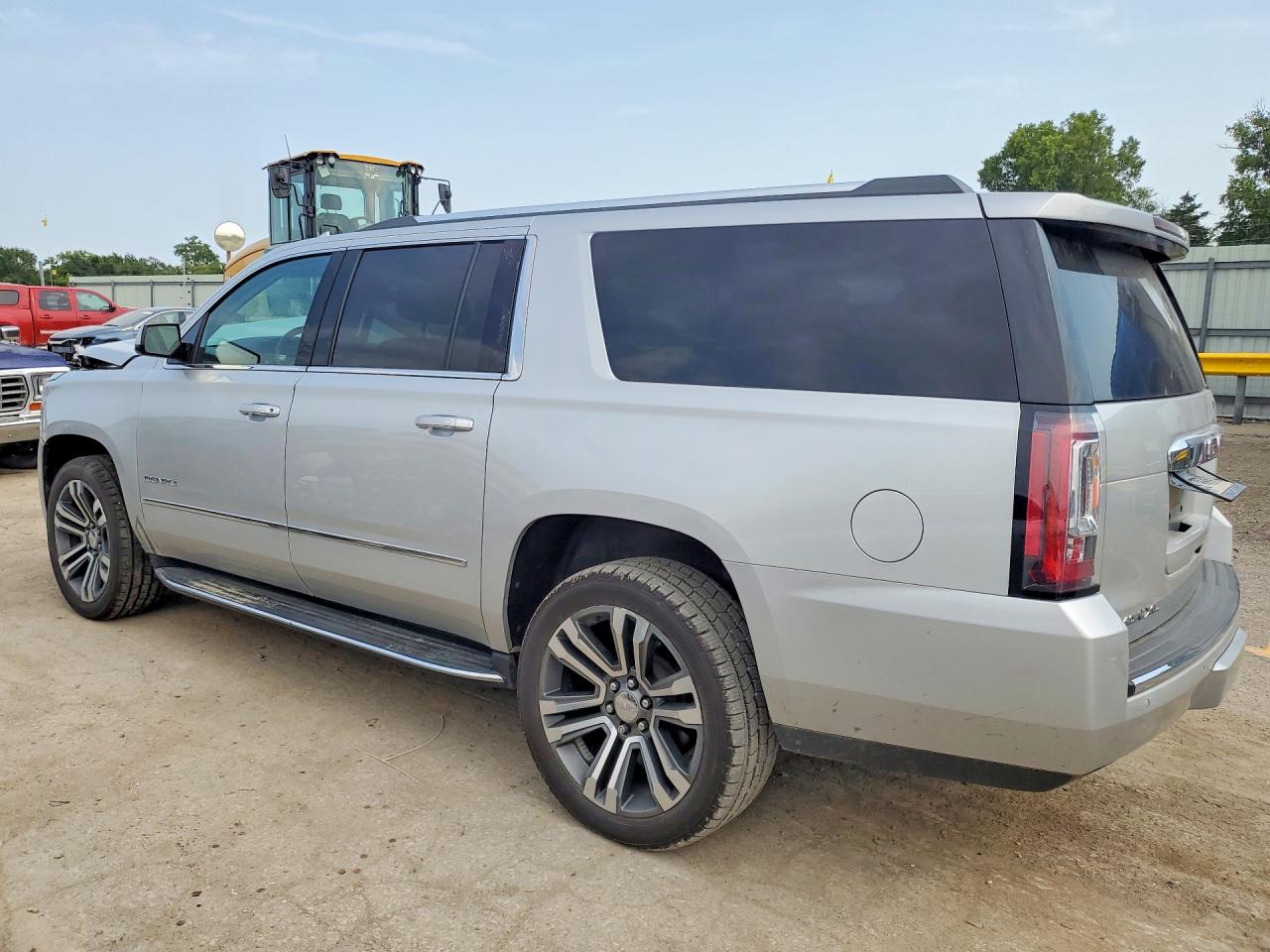2020 GMC YUKON XL DENALI — снимка 2
