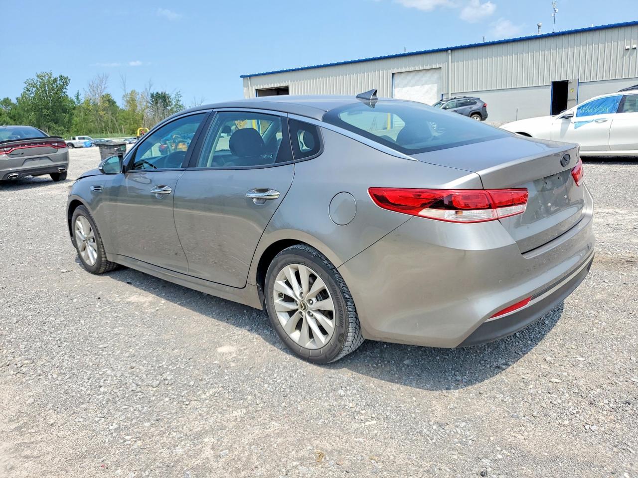 2018 KIA OPTIMA LX — снимка 2