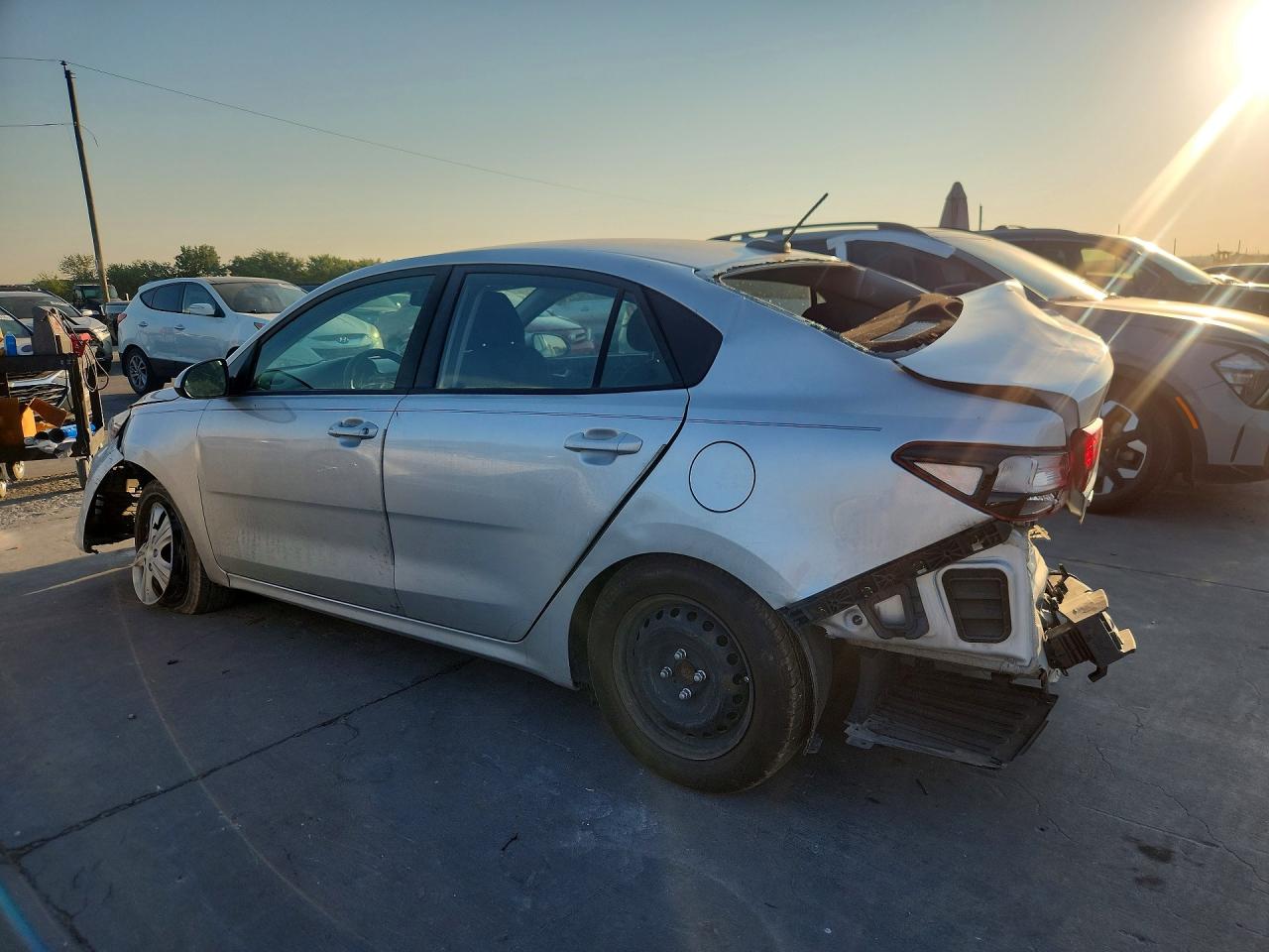 2019 KIA RIO S — снимка 2