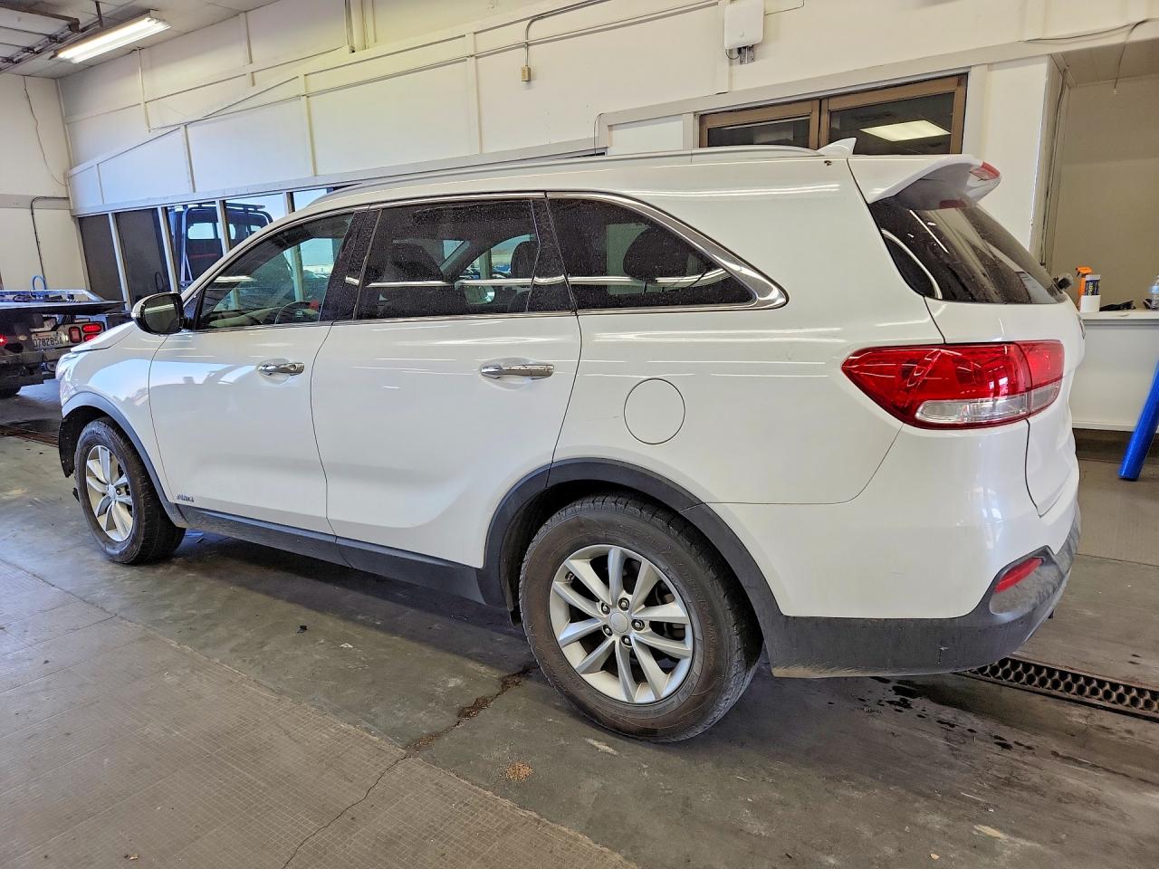 2016 KIA SORENTO LX — снимка 2