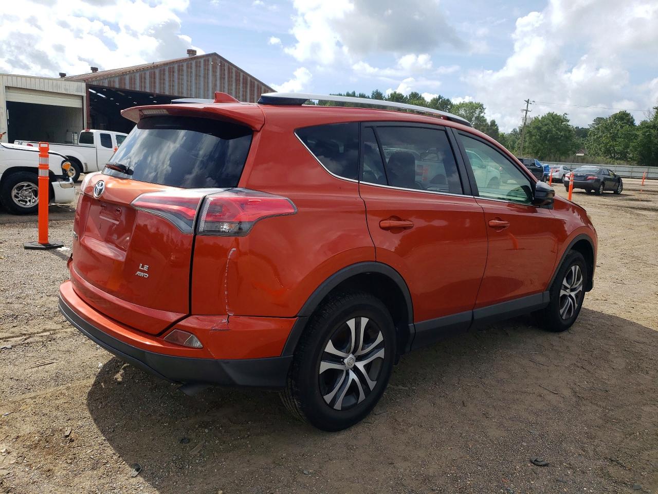2016 TOYOTA RAV4 LE — снимка 3