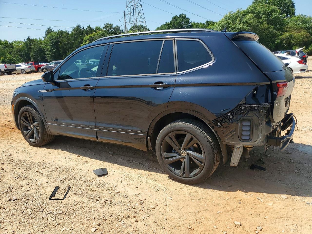 2024 VOLKSWAGEN TIGUAN SE R-LINE BLACK — снимка 2