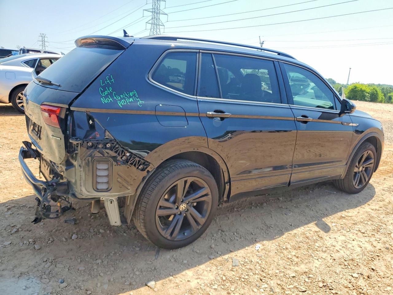 2024 VOLKSWAGEN TIGUAN SE R-LINE BLACK — снимка 3