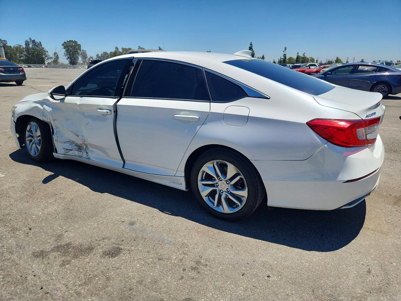 2018 HONDA ACCORD LX — снимка 2