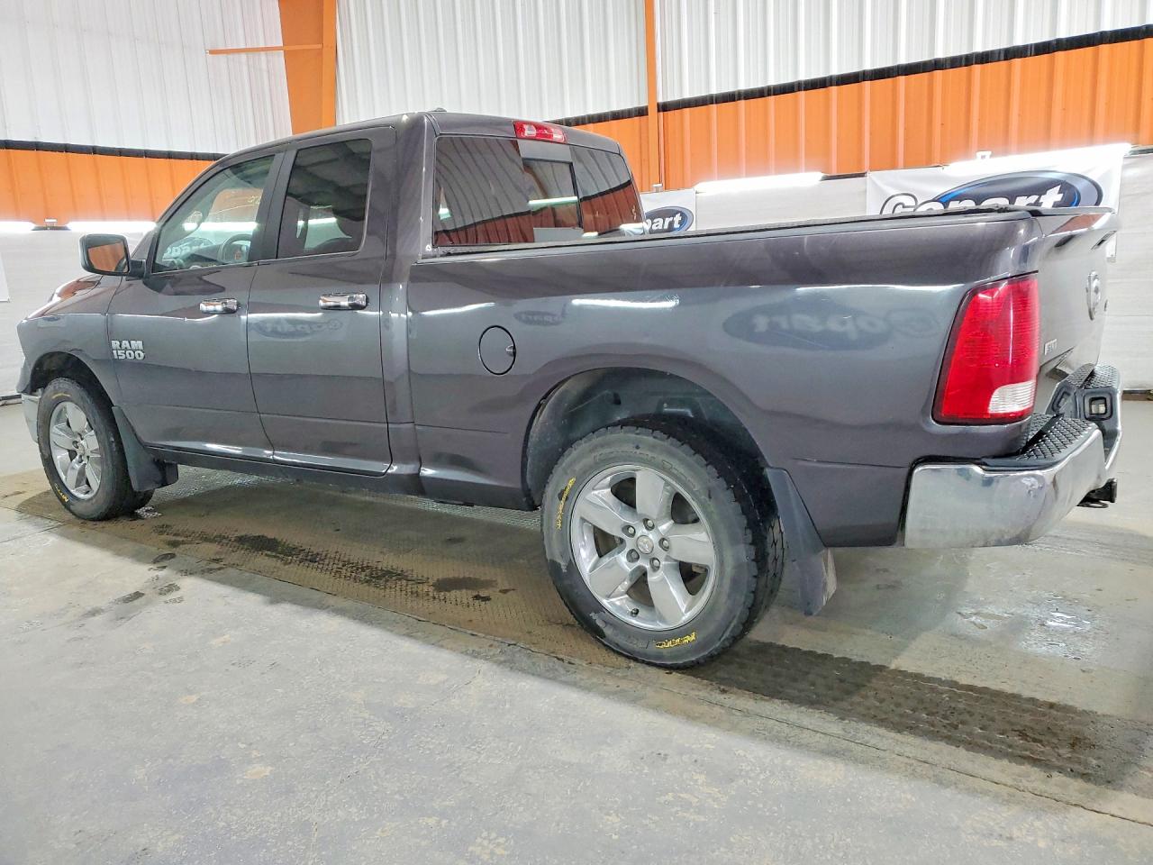 2016 RAM 1500 SLT — снимка 2