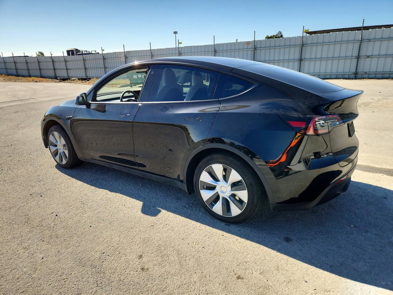 2023 TESLA MODEL Y — снимка 2