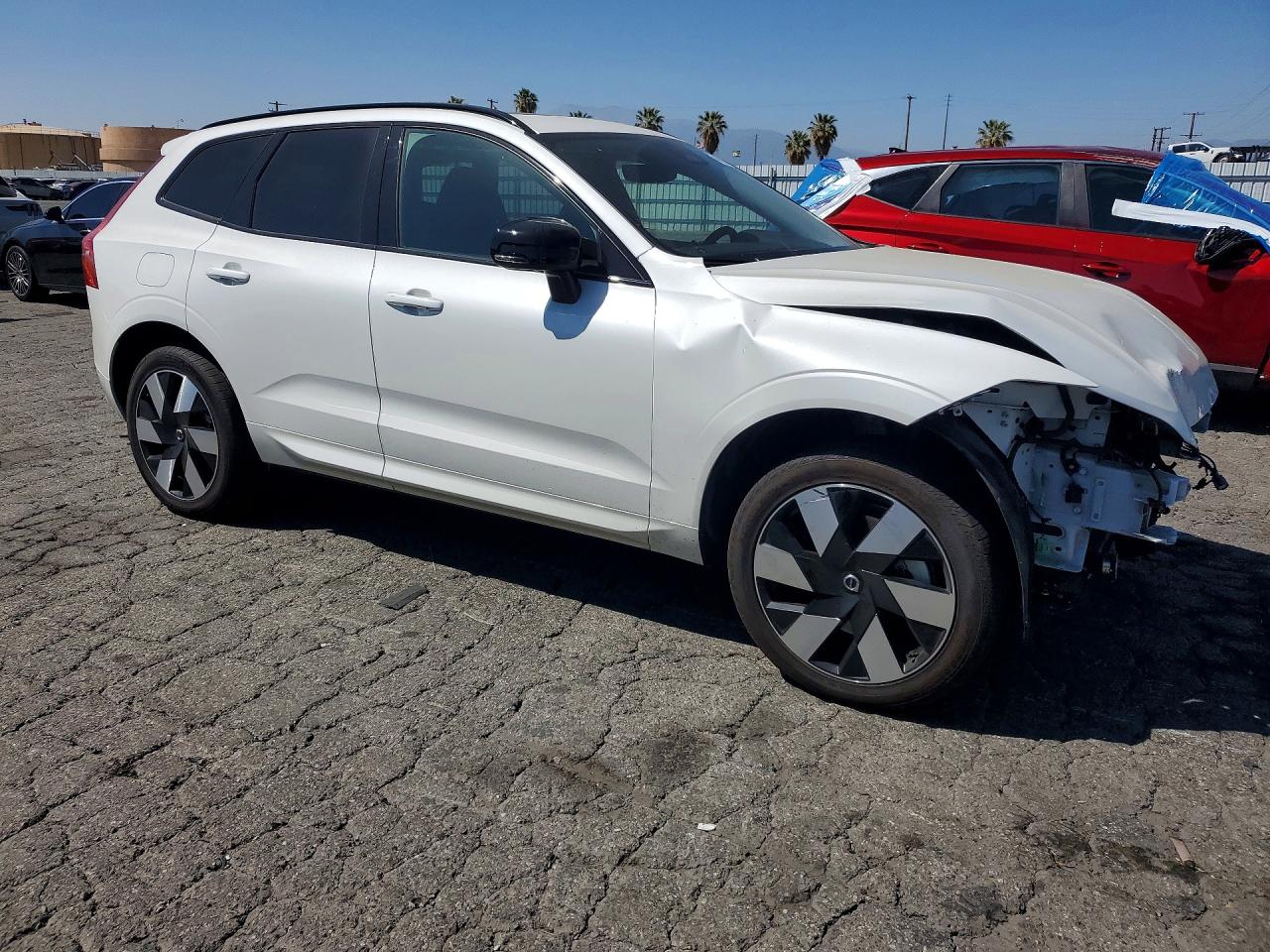 2025 VOLVO XC60 PLUS — снимка 4