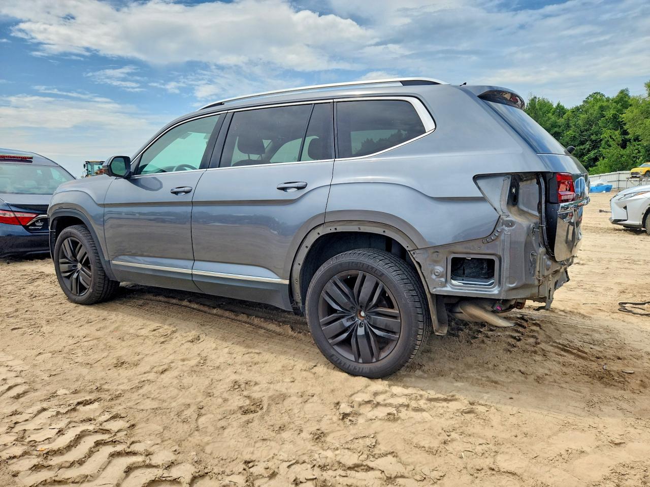 2019 VOLKSWAGEN ATLAS SEL PREMIUM — снимка 2