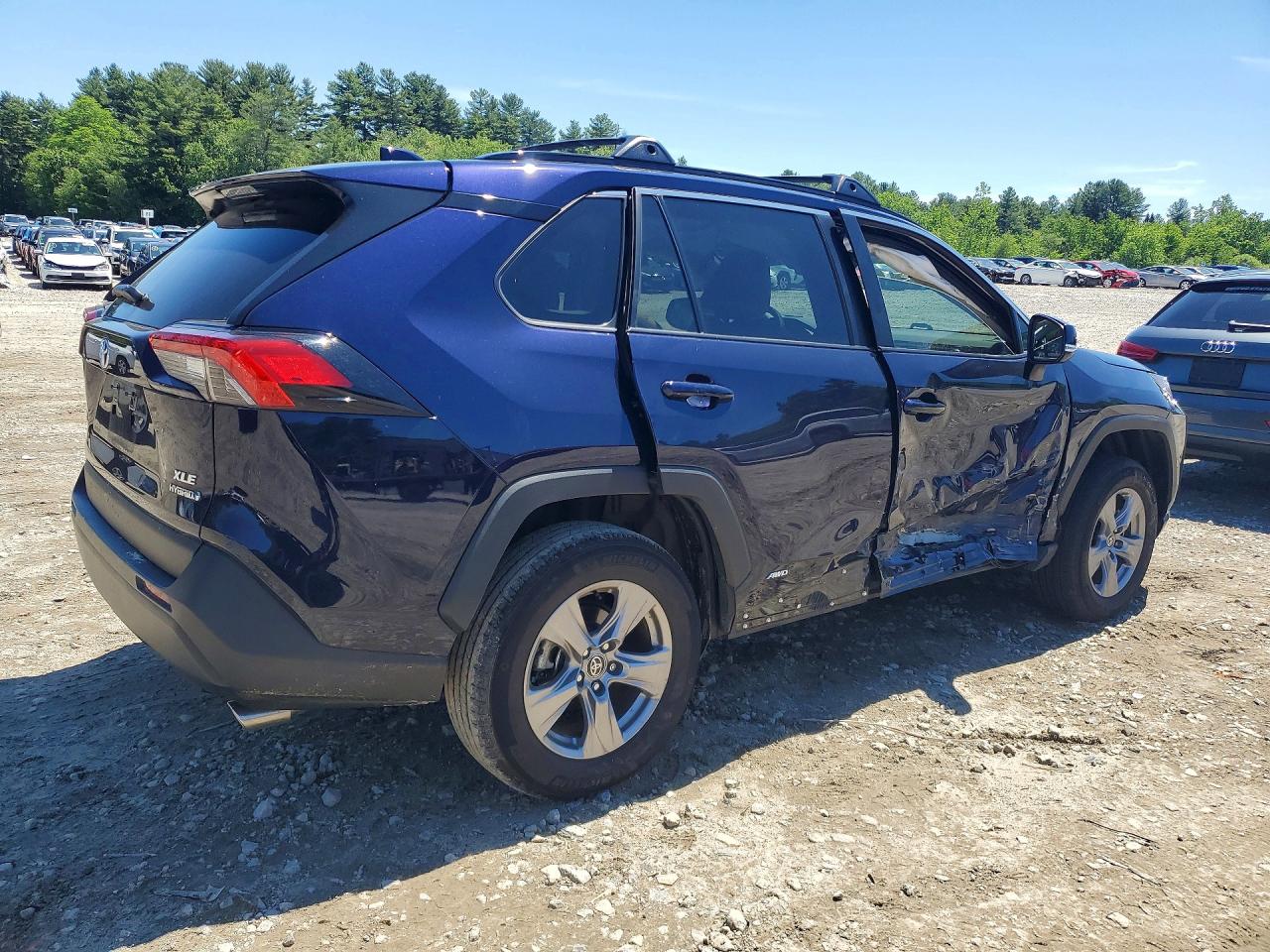 2024 TOYOTA RAV4 HYBRID XLE — снимка 3
