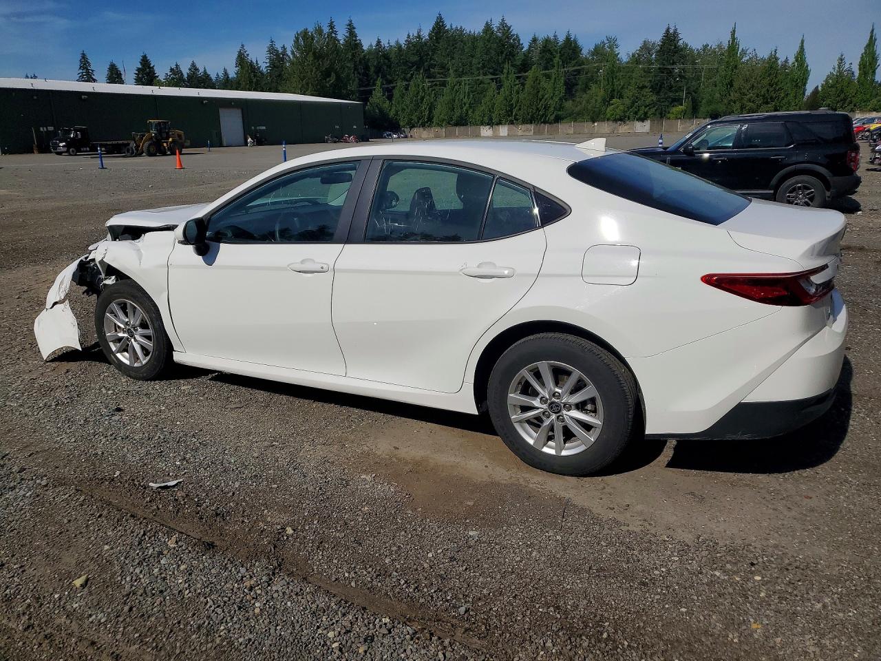 2025 TOYOTA CAMRY LE — снимка 2