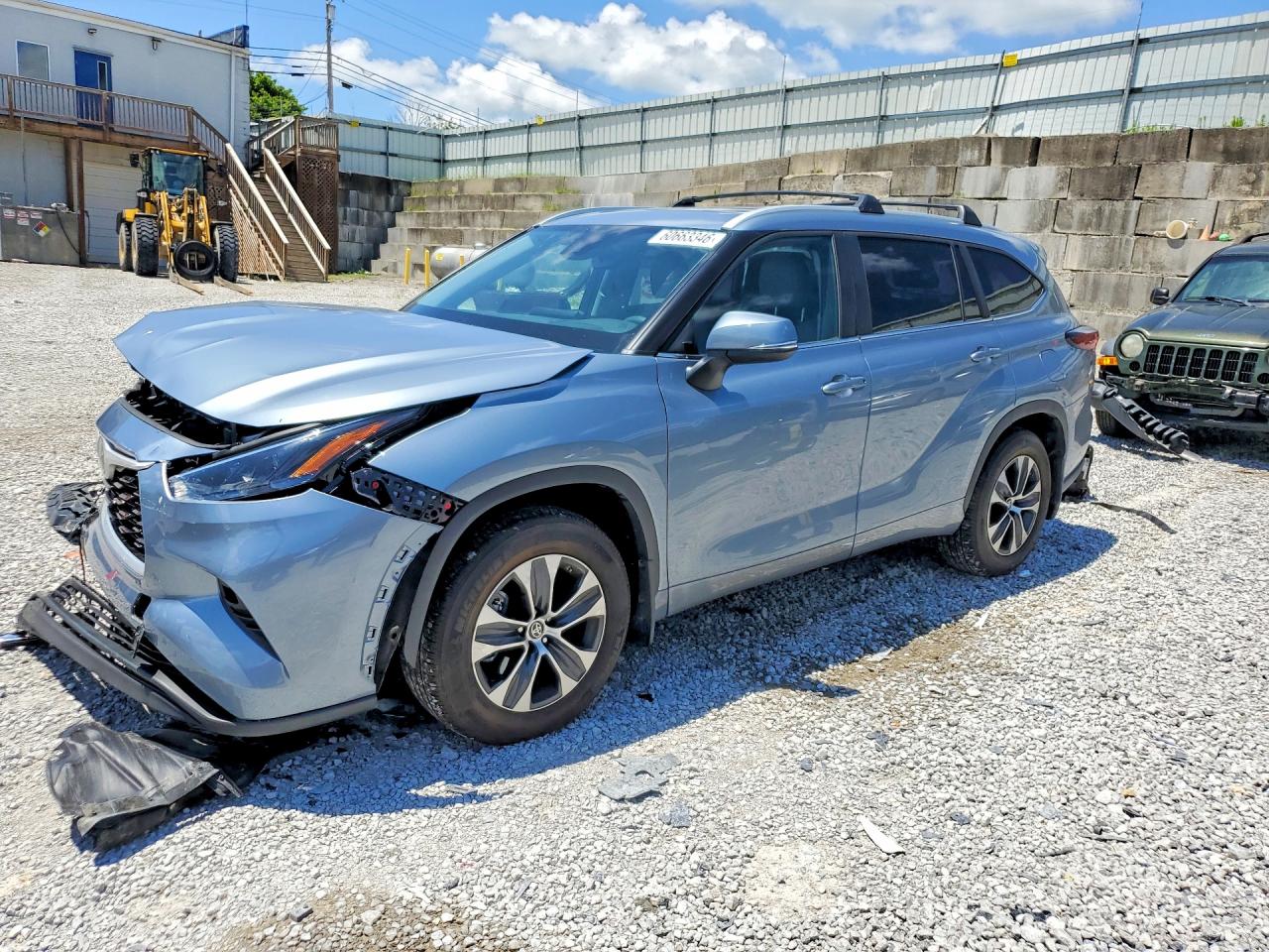 2024 TOYOTA HIGHLANDER XLE