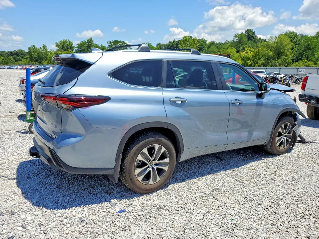 2024 TOYOTA HIGHLANDER XLE — снимка 3