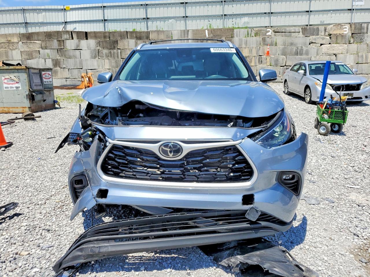 2024 TOYOTA HIGHLANDER XLE — снимка 5