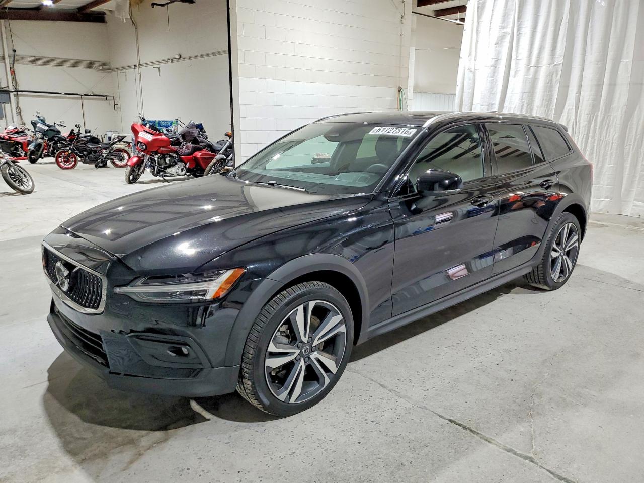 2025 VOLVO V60 CROSS COUNTRY PLUS