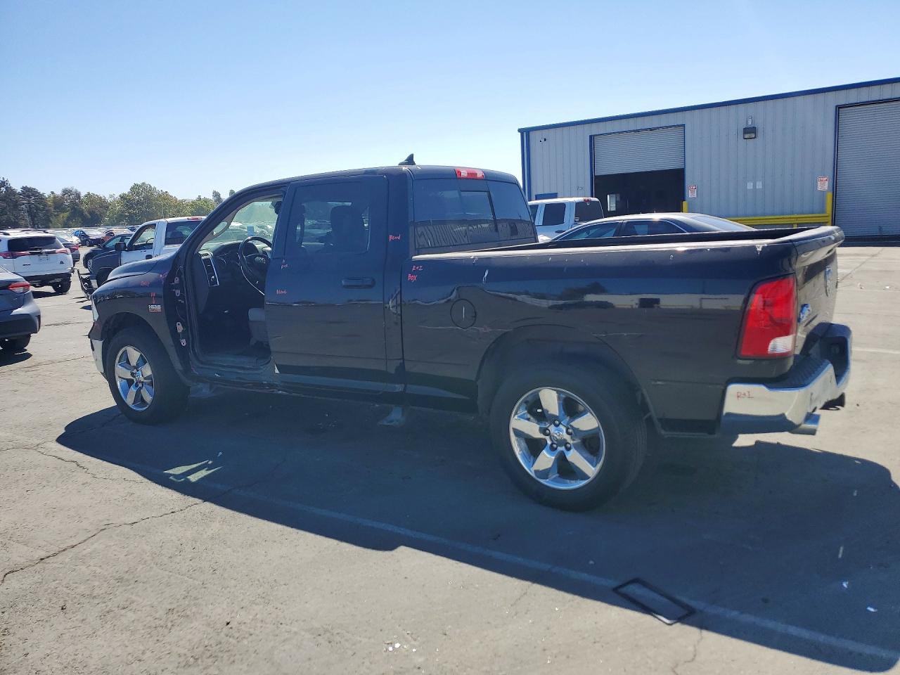 2019 RAM 1500 CLASSIC SLT — снимка 2