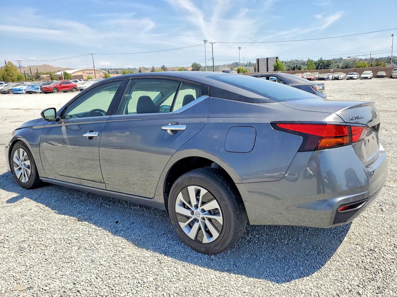 2025 NISSAN ALTIMA S — снимка 2