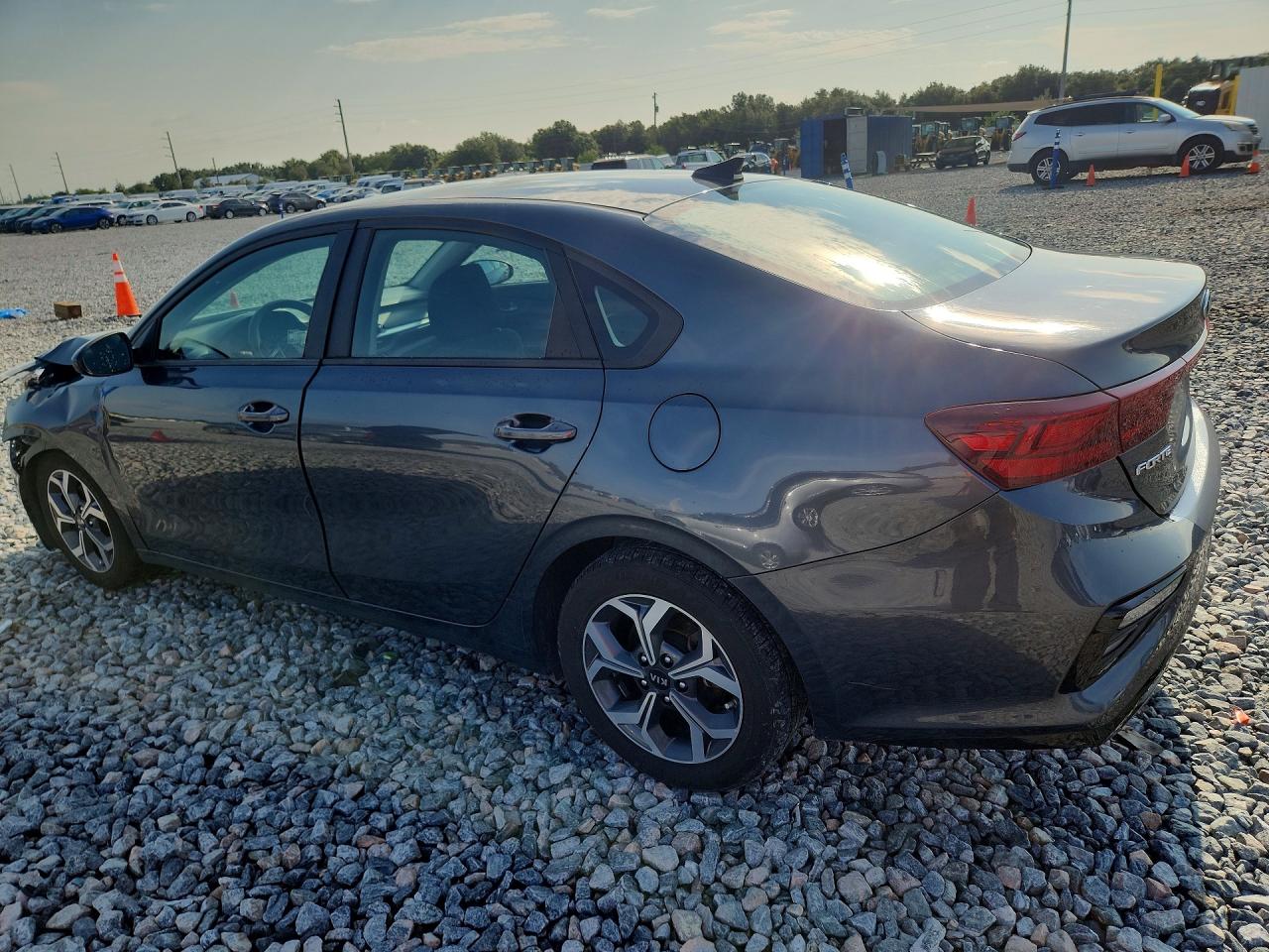 2021 KIA FORTE LXS — снимка 2