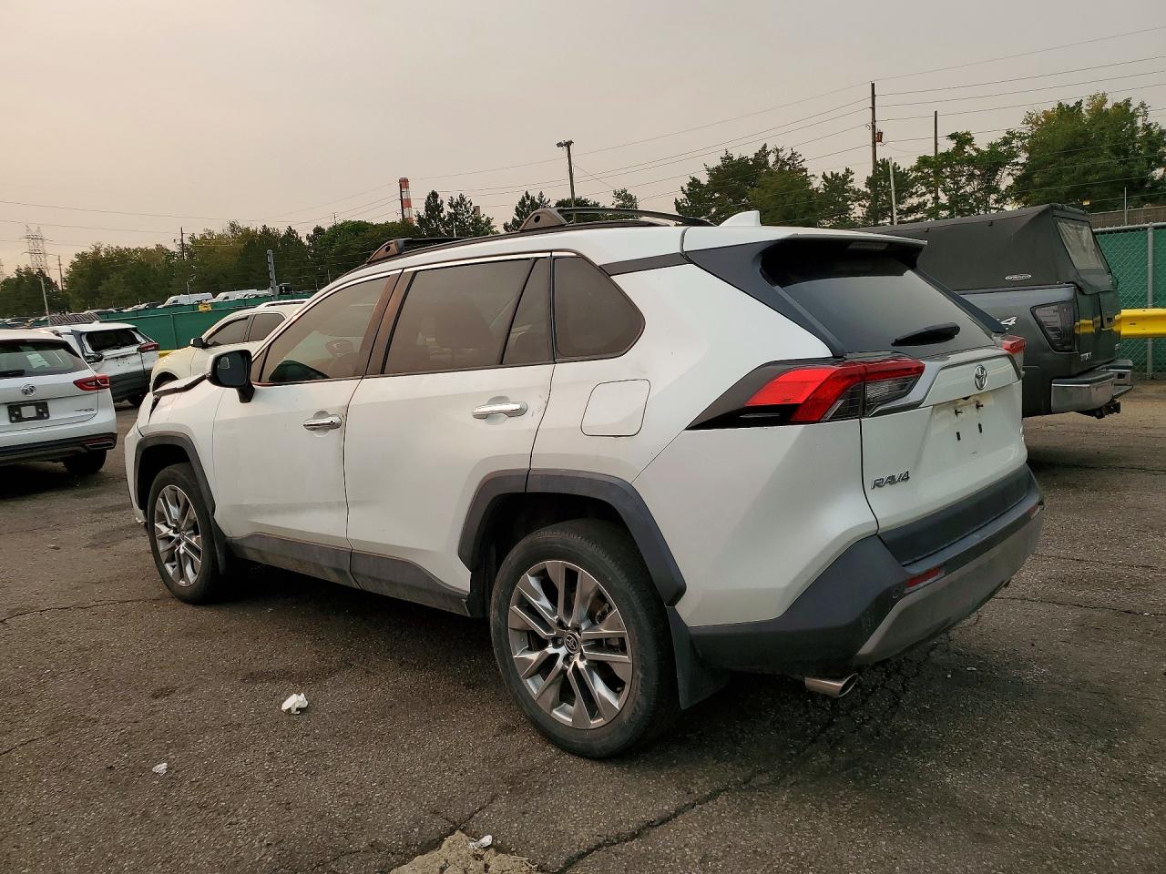 2023 TOYOTA RAV4 LIMITED — снимка 2