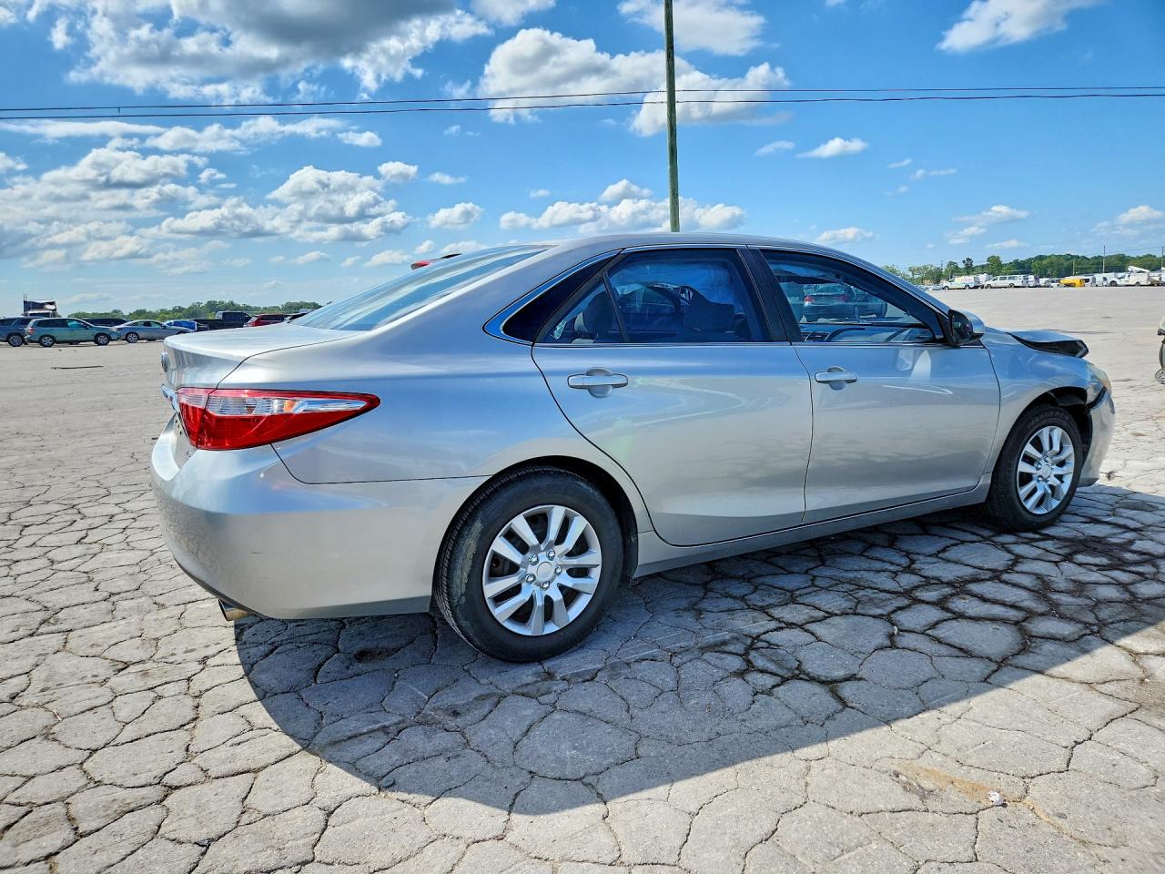 2016 TOYOTA CAMRY LE — снимка 3