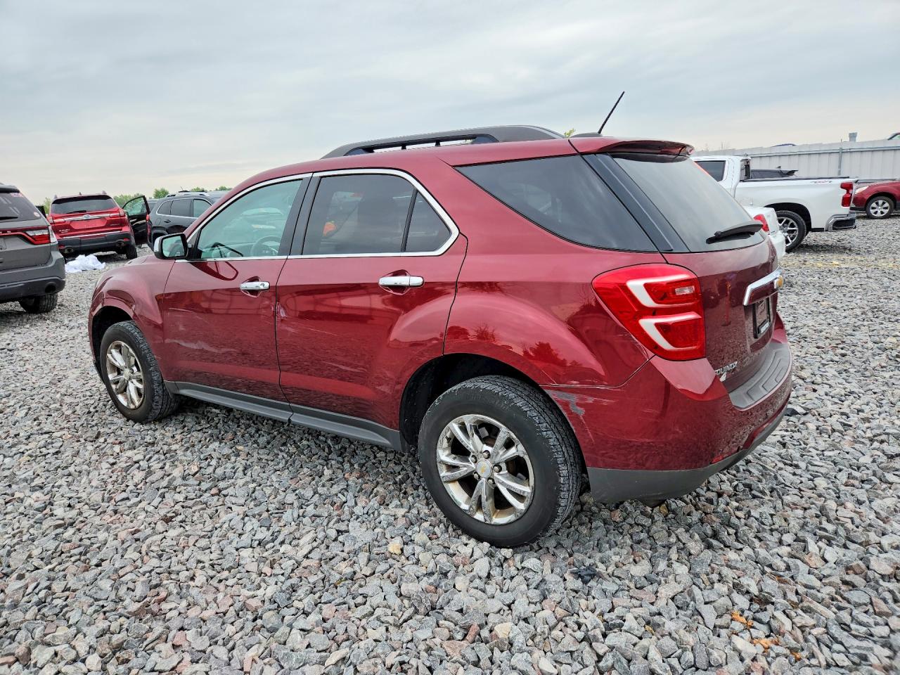 2017 CHEVROLET EQUINOX LT — снимка 2