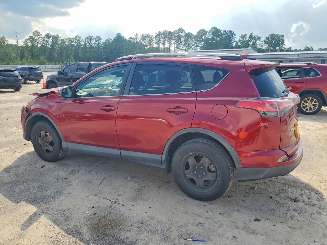 2018 TOYOTA RAV4 LE — снимка 2