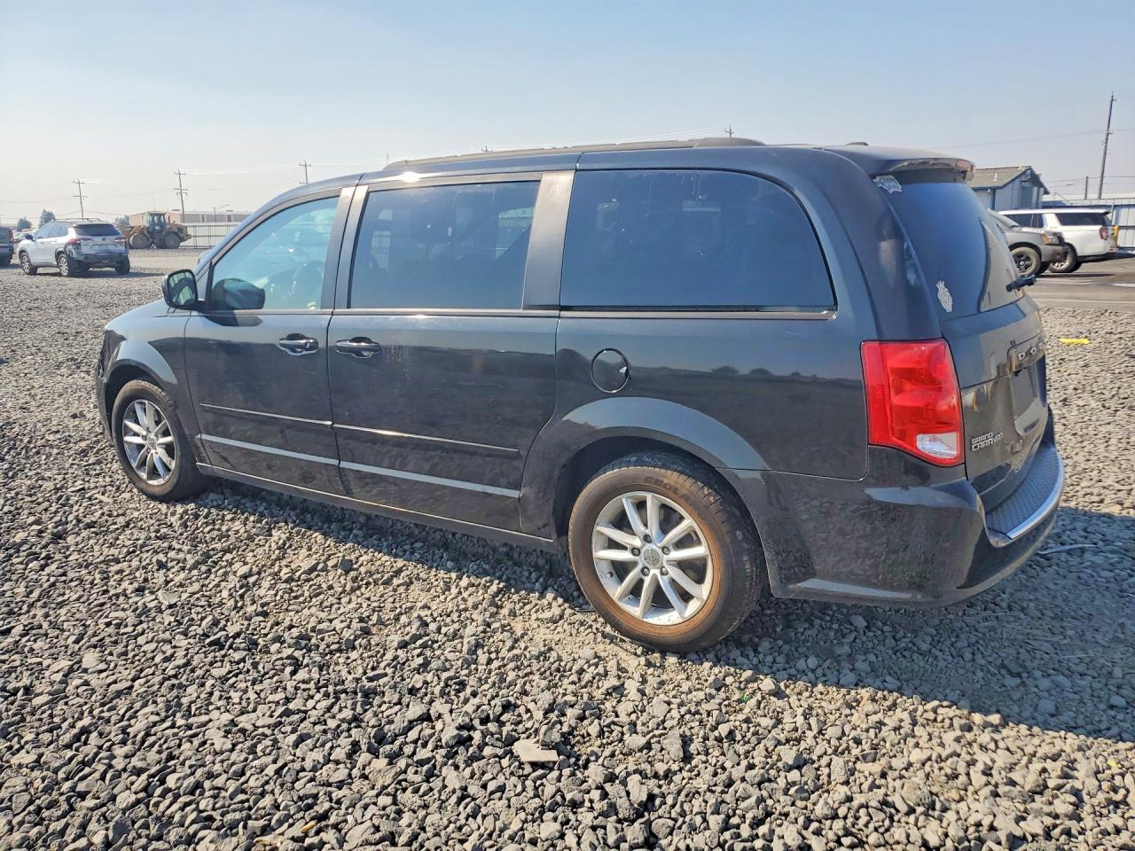 2016 DODGE GRAND CARAVAN SXT — снимка 2