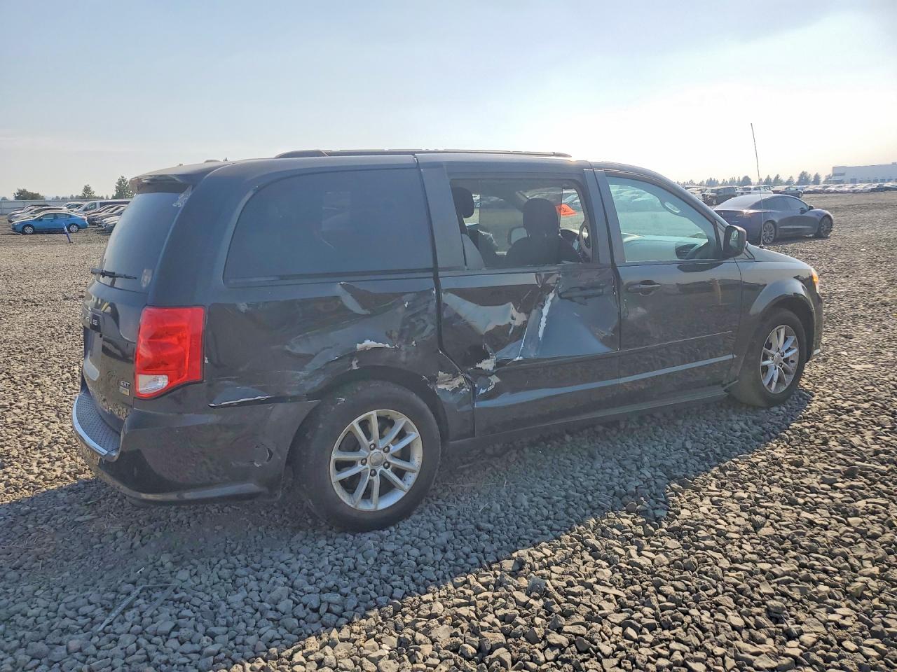 2016 DODGE GRAND CARAVAN SXT — снимка 3