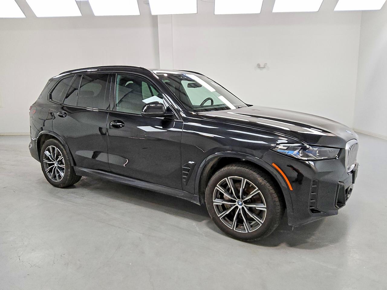 2025 BMW X5 XDRIVE50E — снимка 4