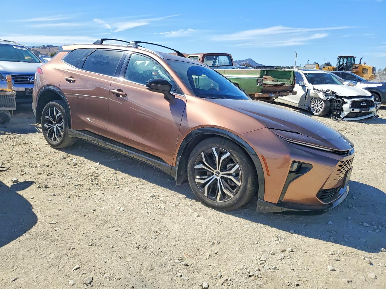 2025 TOYOTA CROWN SIGNIA XLE — снимка 4
