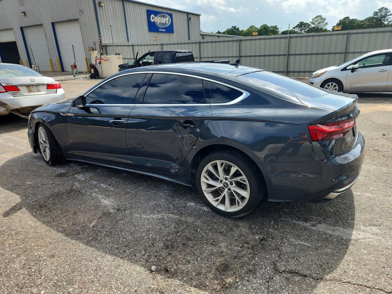 2021 AUDI A5 PREMIUM PLUS 40 — снимка 2