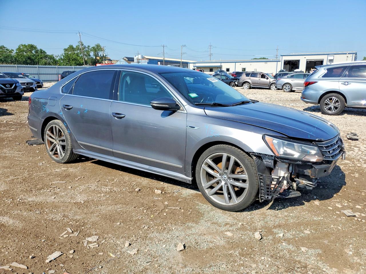 2017 VOLKSWAGEN PASSAT R-LINE — снимка 4