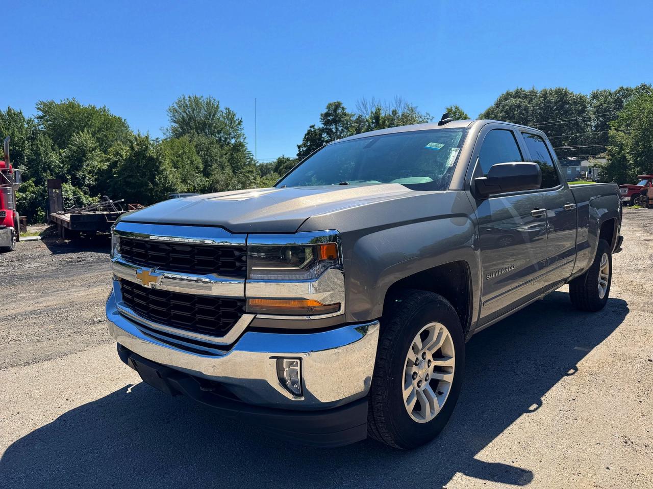 2017 CHEVROLET SILVERADO K1500 LT — снимка 2