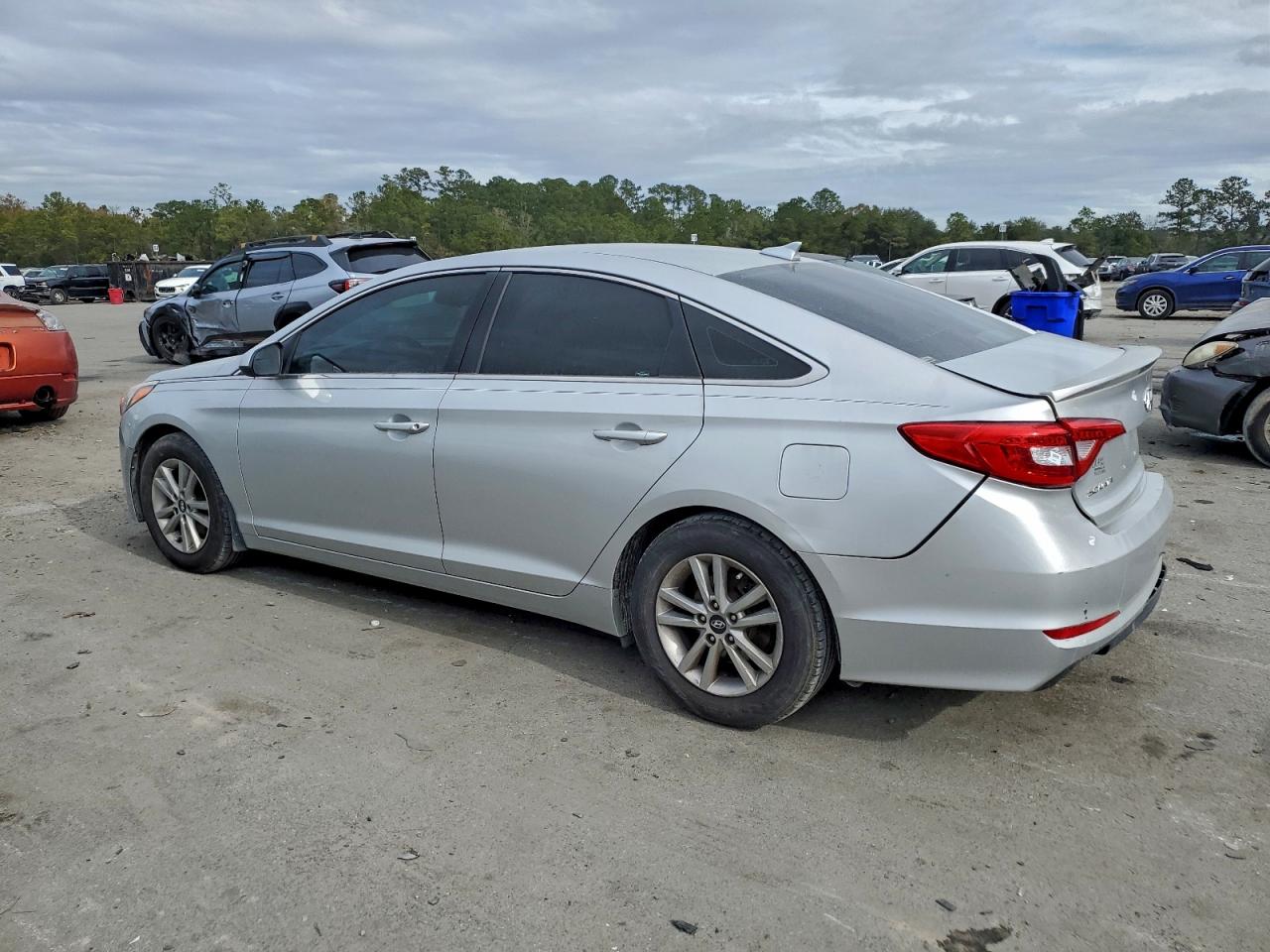 2015 HYUNDAI SONATA SE — снимка 2
