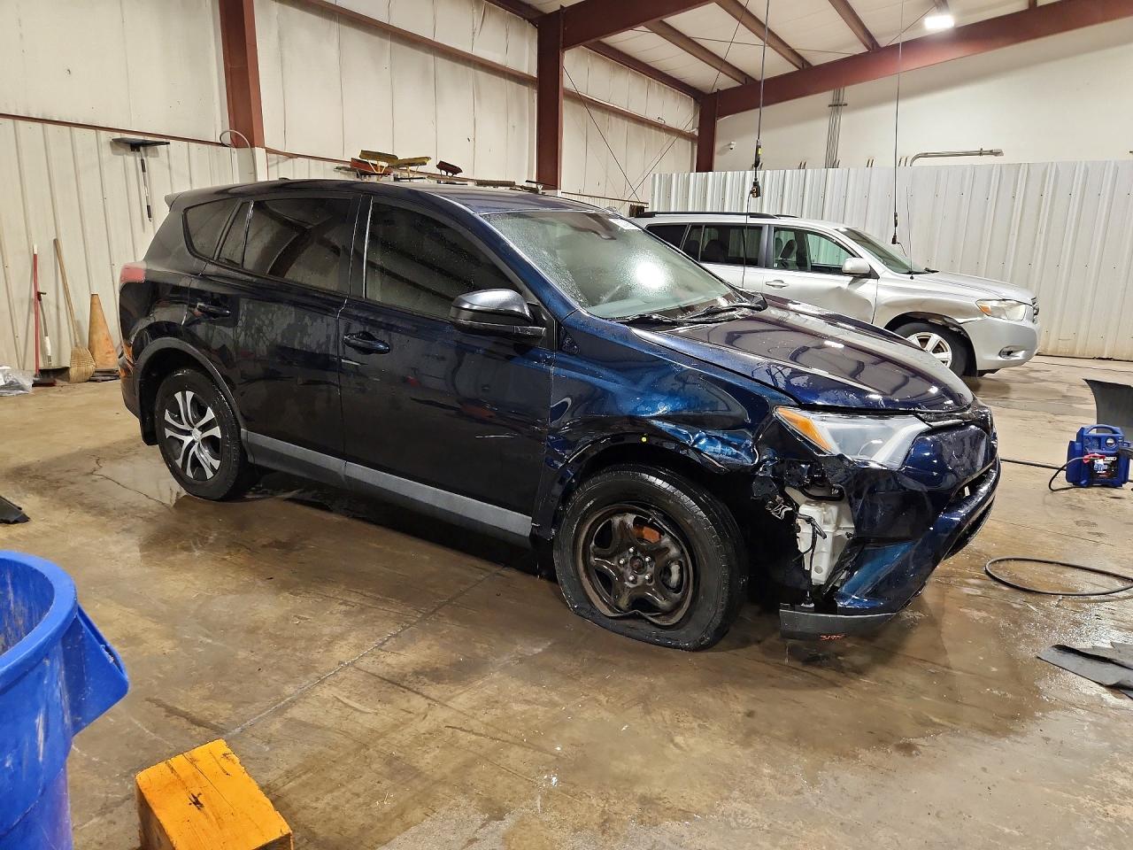 2018 TOYOTA RAV4 LE — снимка 4