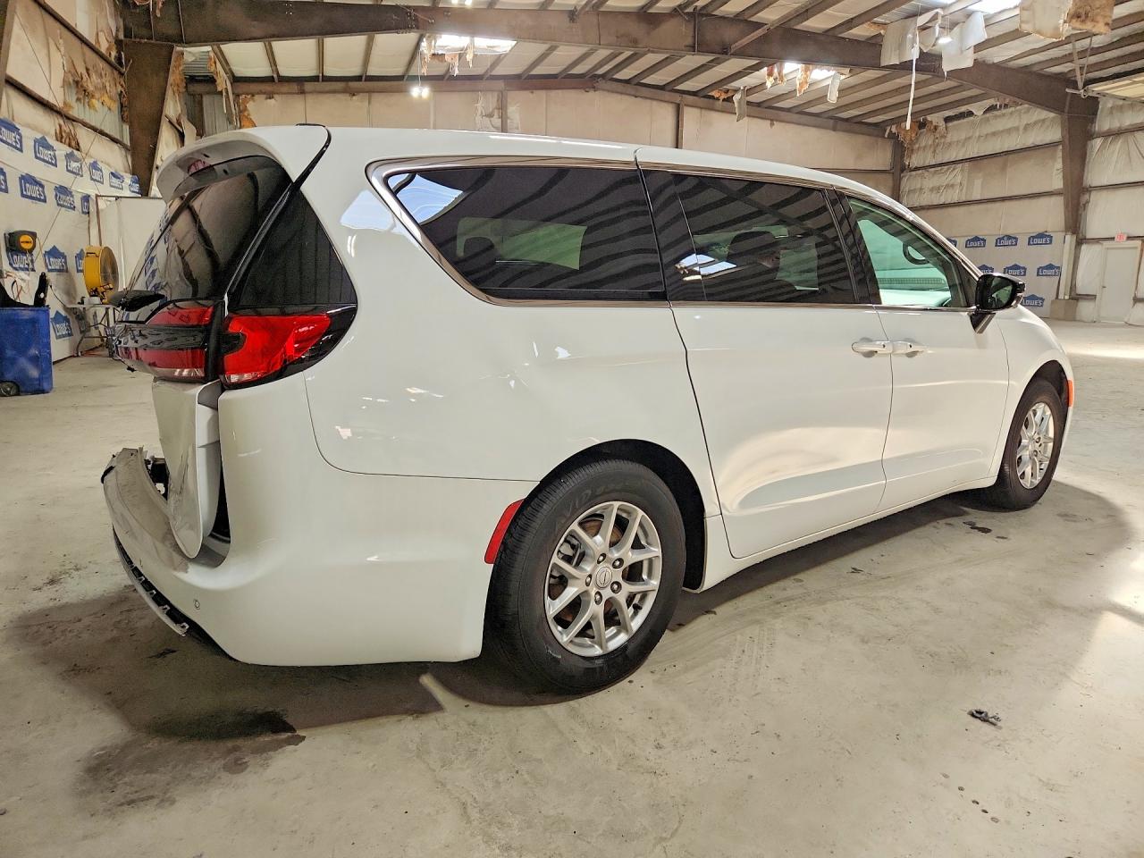 2026 CHRYSLER PACIFICA SELECT — снимка 3