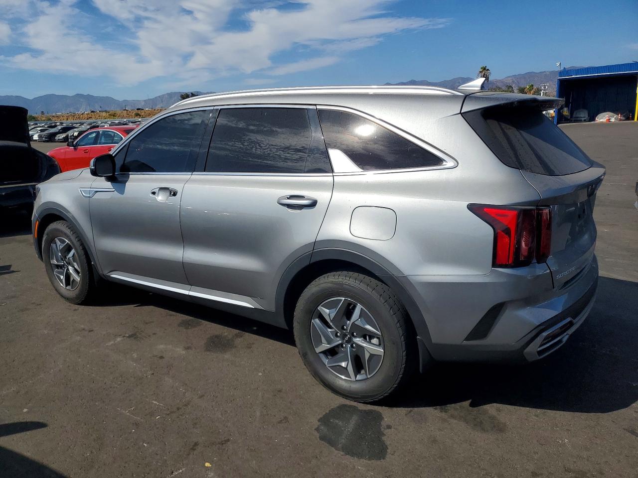 2023 KIA SORENTO EX — снимка 2