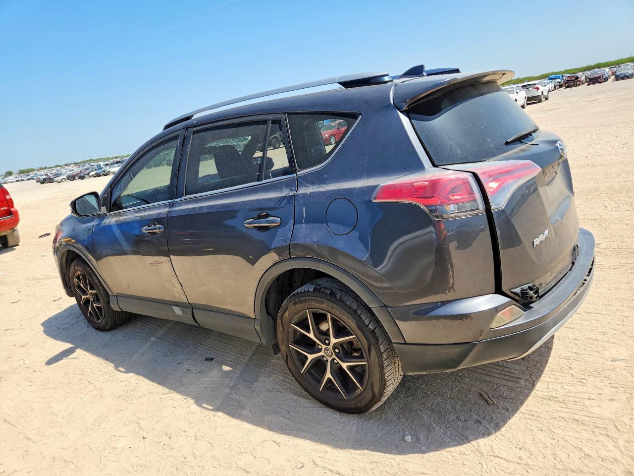 2017 TOYOTA RAV4 SE — снимка 2