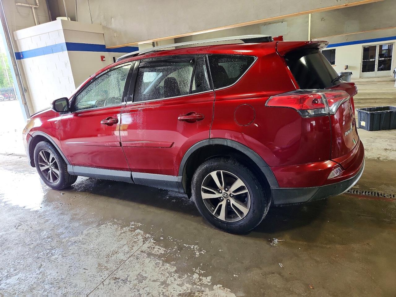 2018 TOYOTA RAV4 XLE — снимка 2