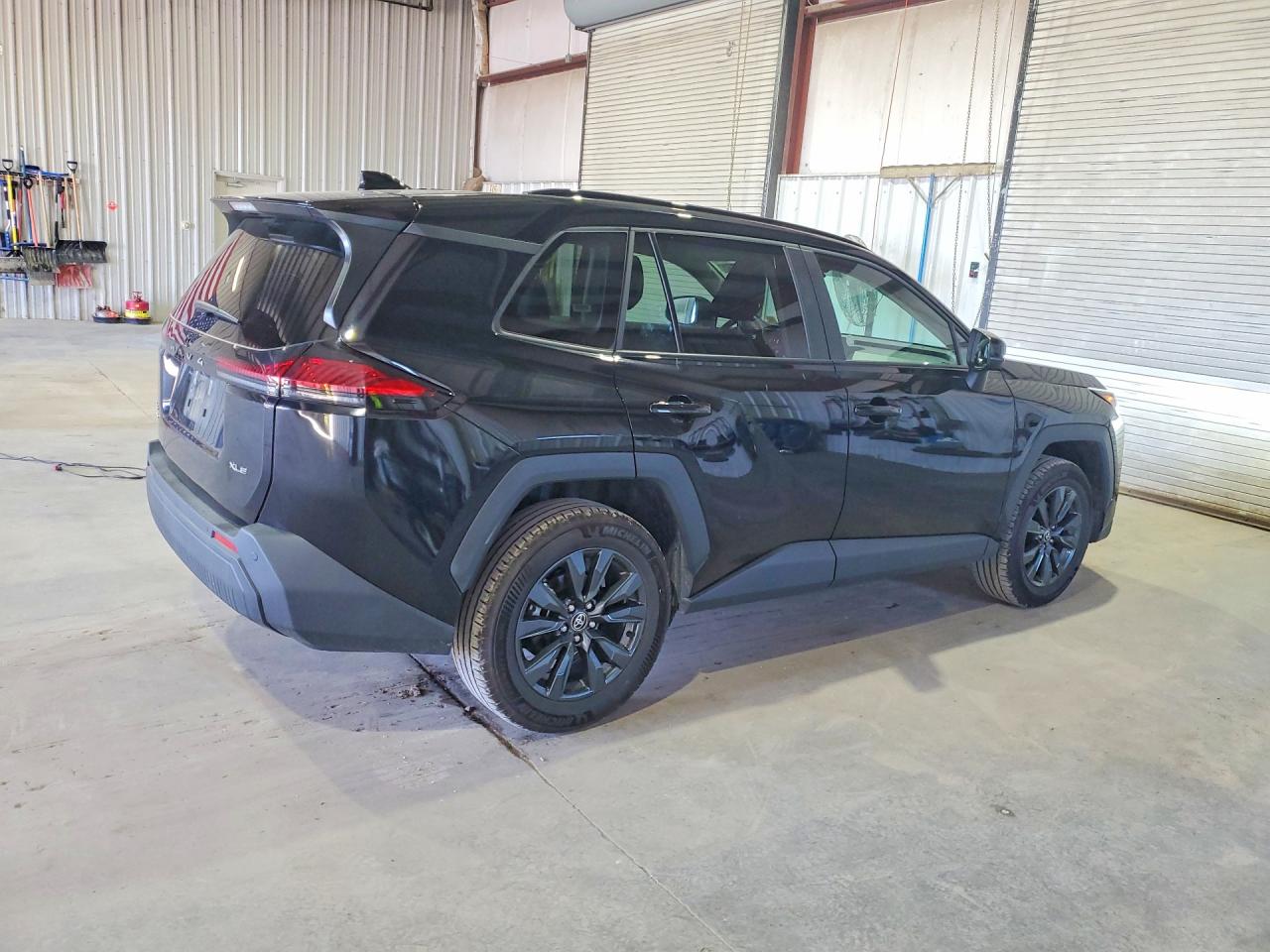 2026 TOYOTA RAV4 XLE PREMIUM — снимка 3
