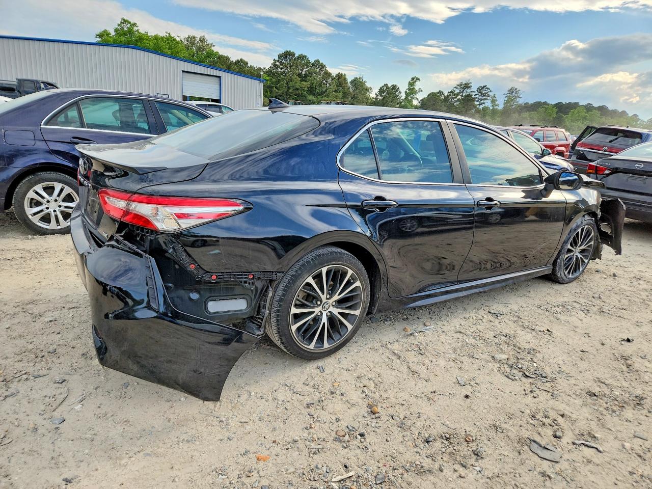 2019 TOYOTA CAMRY SE — снимка 3