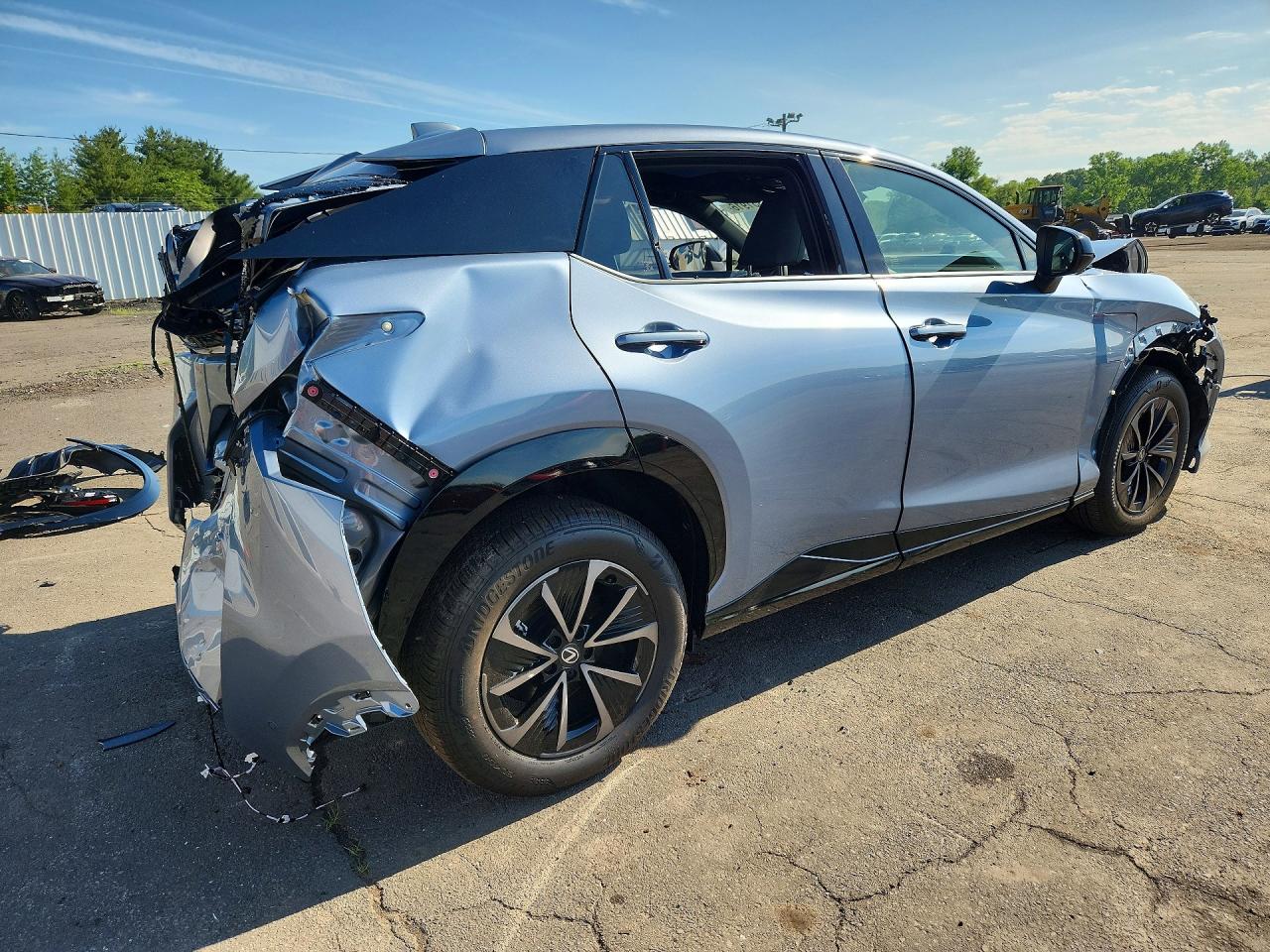 2026 LEXUS RZ 450E PREMIUM — снимка 3