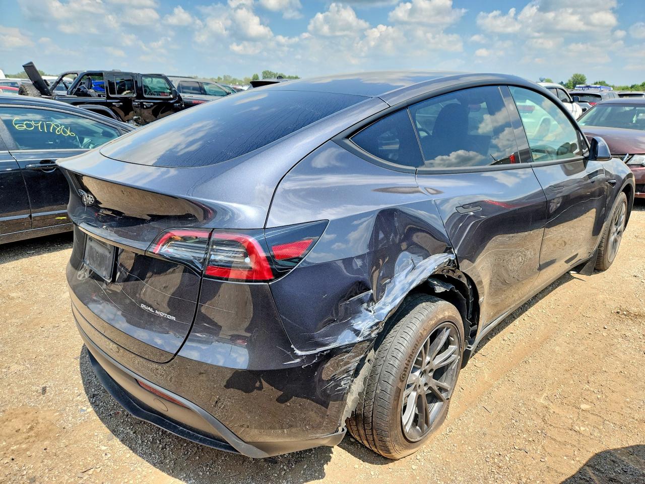 2024 TESLA MODEL Y — снимка 3