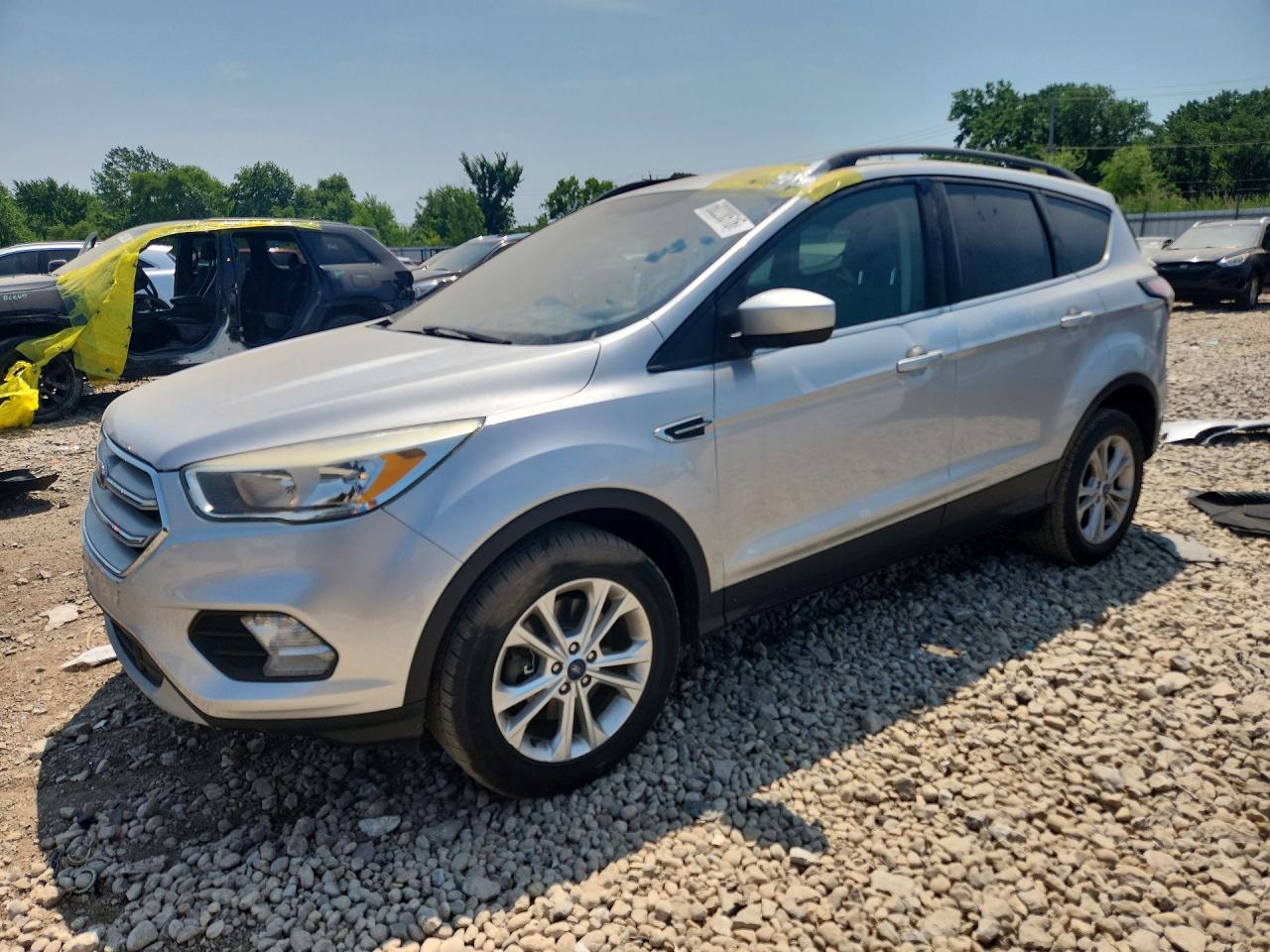 2018 FORD ESCAPE SE