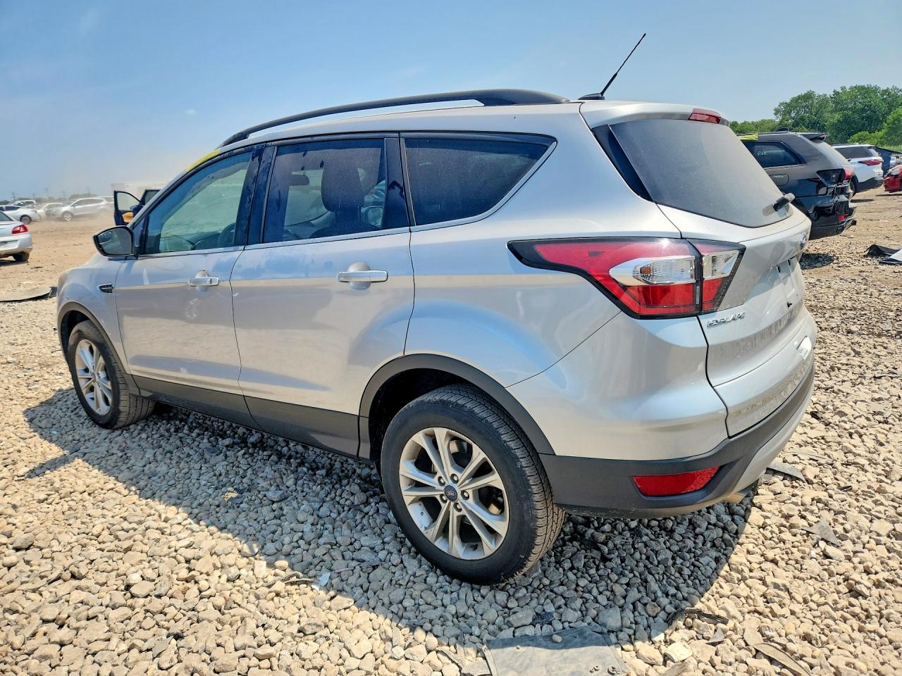 2018 FORD ESCAPE SE — снимка 2