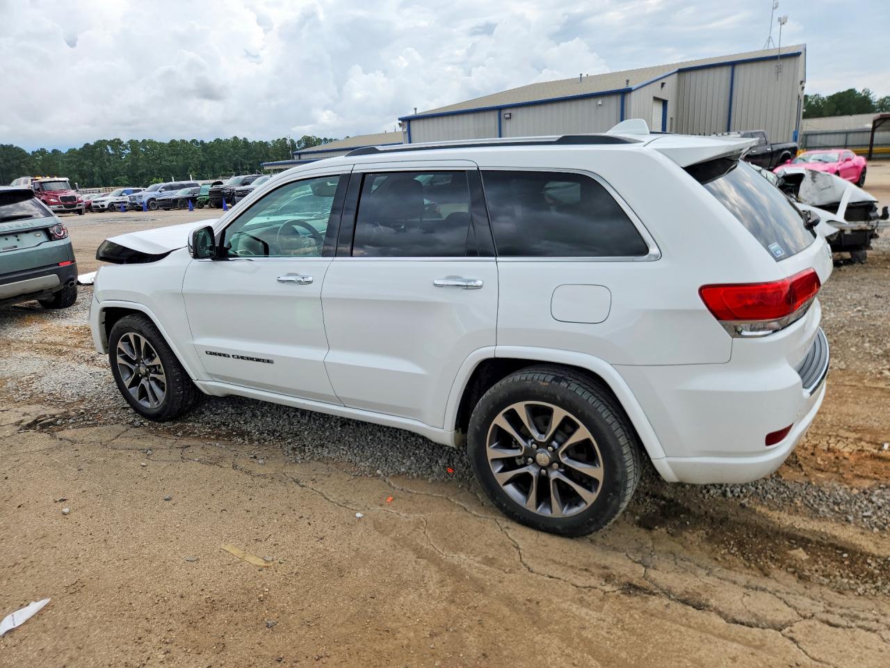 2017 JEEP GRAND CHEROKEE OVERLAND — снимка 2
